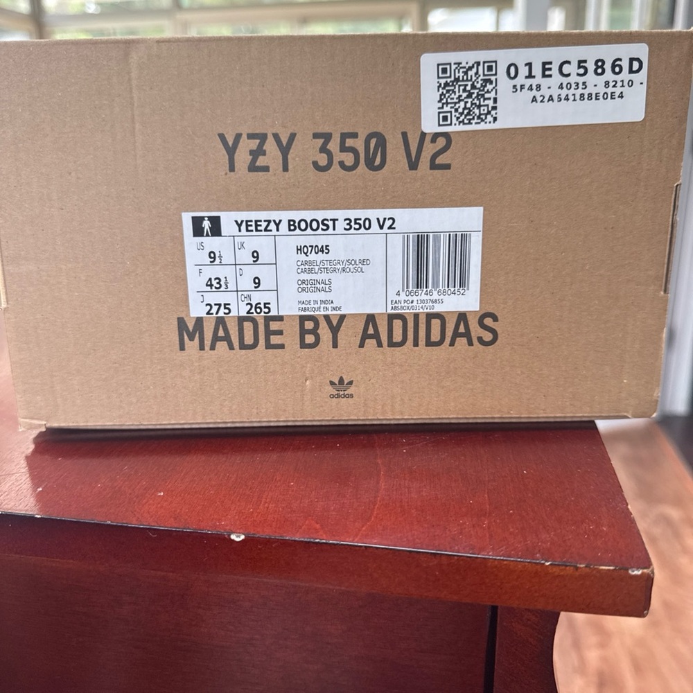 Adidas YZY 350 V2 Box in Classic Brown size 9 in men’s